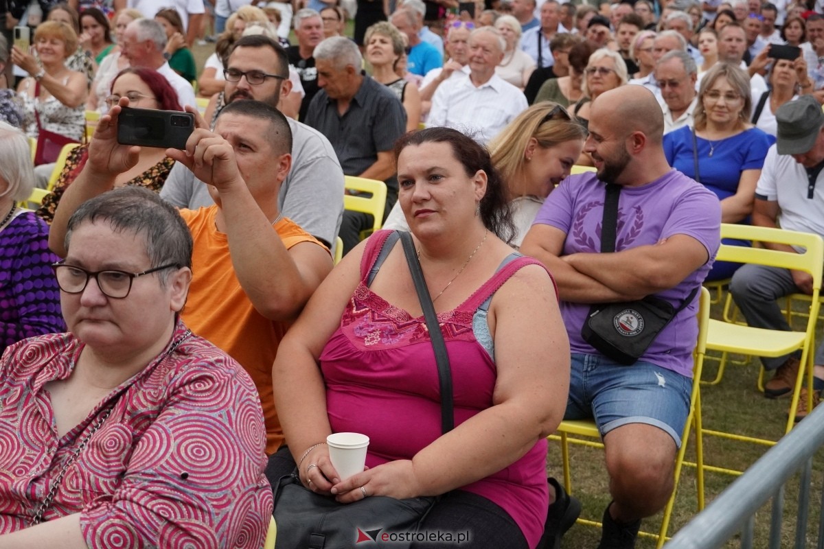 Kurpiowskie Dożynki w Lelisie - Patrycja Runo i Miły Pan [18.08.2024] - zdjęcie #160 - eOstroleka.pl