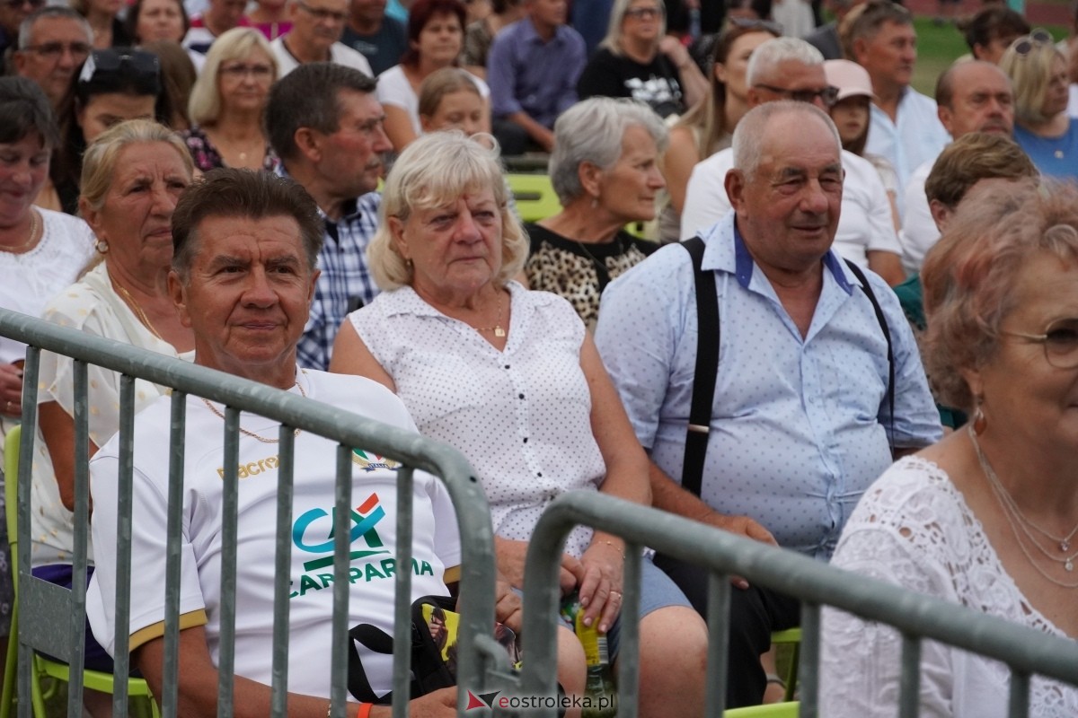 Kurpiowskie Dożynki w Lelisie - Patrycja Runo i Miły Pan [18.08.2024] - zdjęcie #157 - eOstroleka.pl