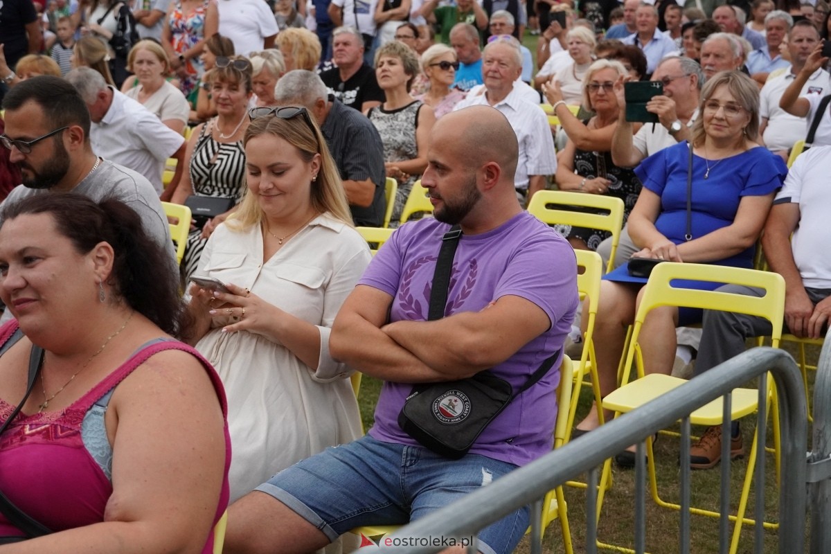 Kurpiowskie Dożynki w Lelisie - Patrycja Runo i Miły Pan [18.08.2024] - zdjęcie #156 - eOstroleka.pl