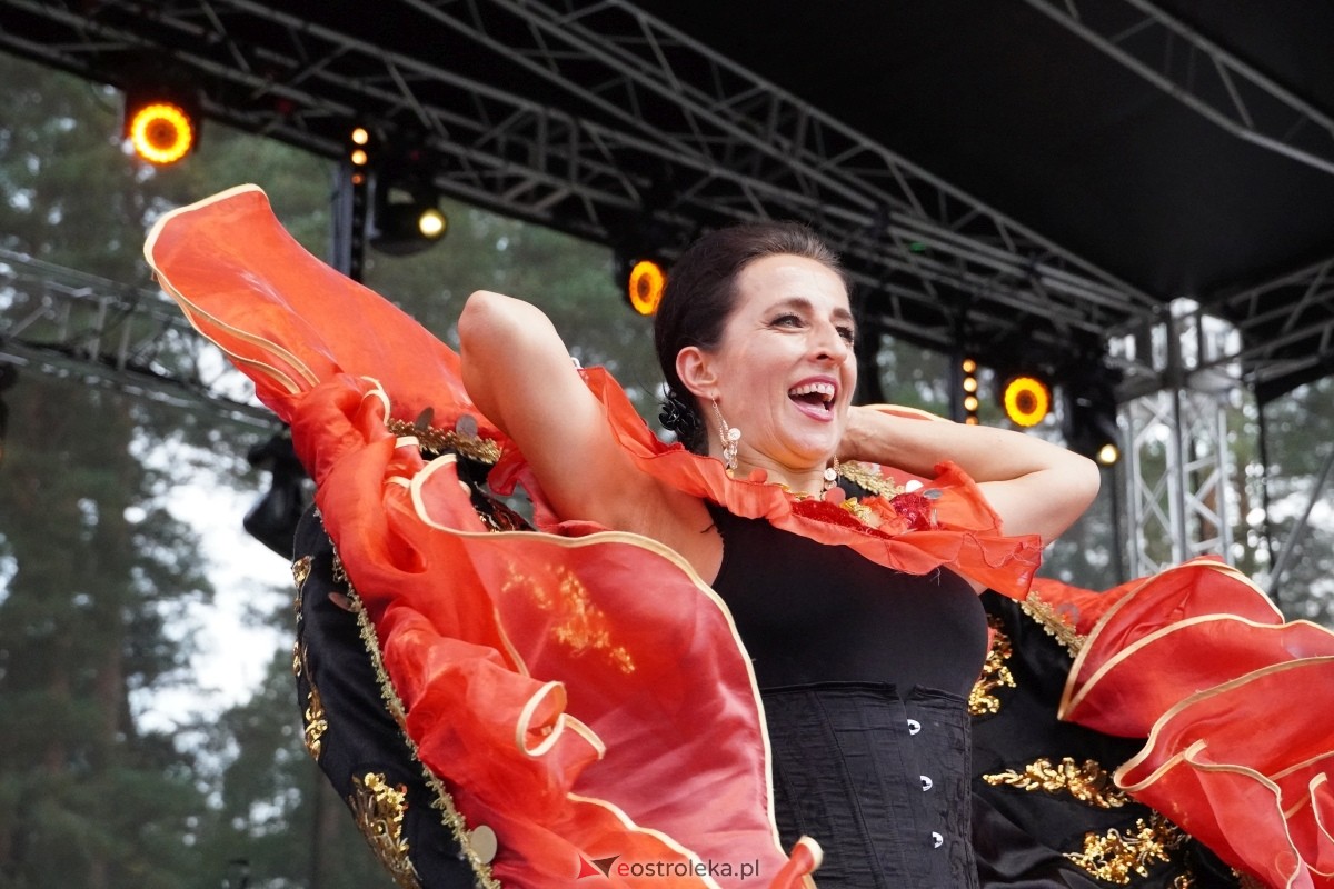 Kurpiowskie Dożynki w Lelisie - Patrycja Runo i Miły Pan [18.08.2024] - zdjęcie #151 - eOstroleka.pl