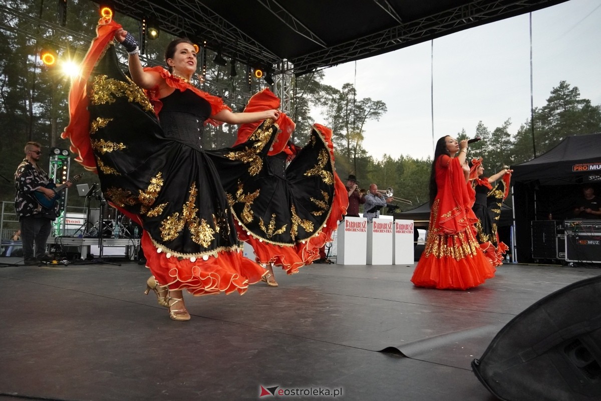 Kurpiowskie Dożynki w Lelisie - Patrycja Runo i Miły Pan [18.08.2024] - zdjęcie #148 - eOstroleka.pl