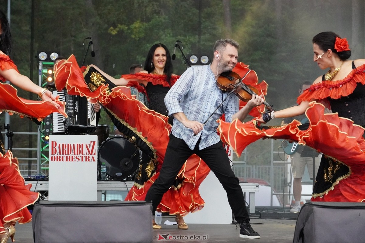 Kurpiowskie Dożynki w Lelisie - Patrycja Runo i Miły Pan [18.08.2024] - zdjęcie #146 - eOstroleka.pl