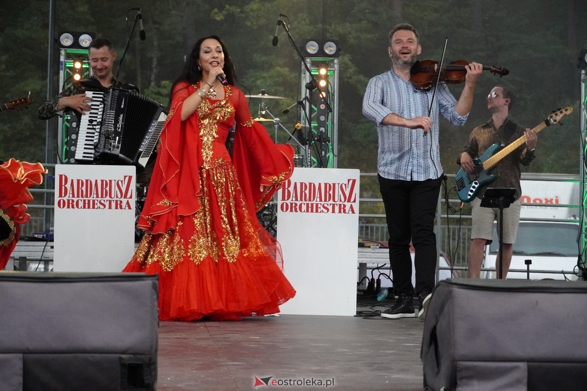 Kurpiowskie Dożynki w Lelisie - Patrycja Runo i Miły Pan [18.08.2024] - zdjęcie #140 - eOstroleka.pl