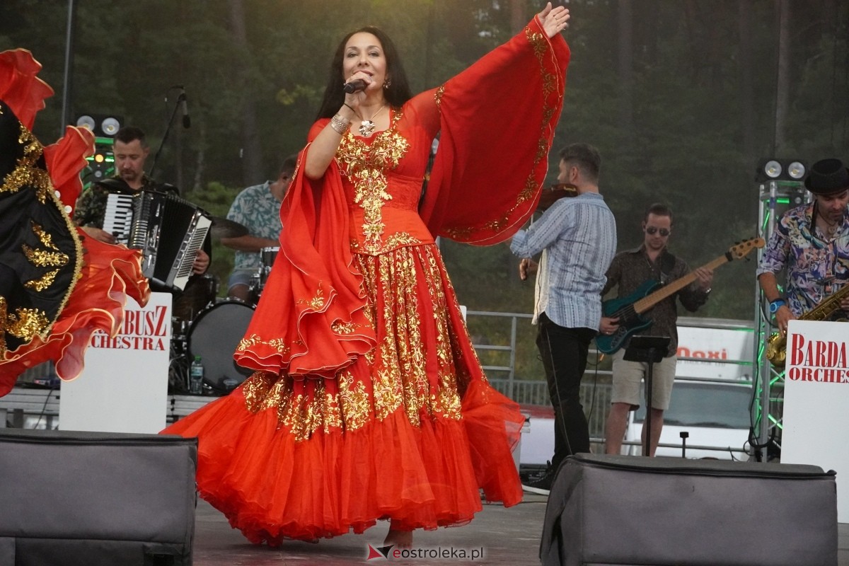 Kurpiowskie Dożynki w Lelisie - Patrycja Runo i Miły Pan [18.08.2024] - zdjęcie #139 - eOstroleka.pl