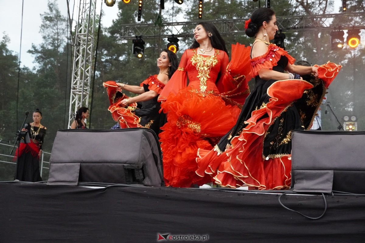 Kurpiowskie Dożynki w Lelisie - Patrycja Runo i Miły Pan [18.08.2024] - zdjęcie #128 - eOstroleka.pl