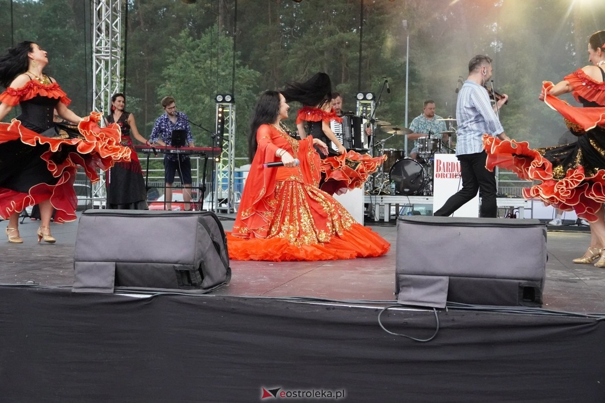 Kurpiowskie Dożynki w Lelisie - Patrycja Runo i Miły Pan [18.08.2024] - zdjęcie #127 - eOstroleka.pl