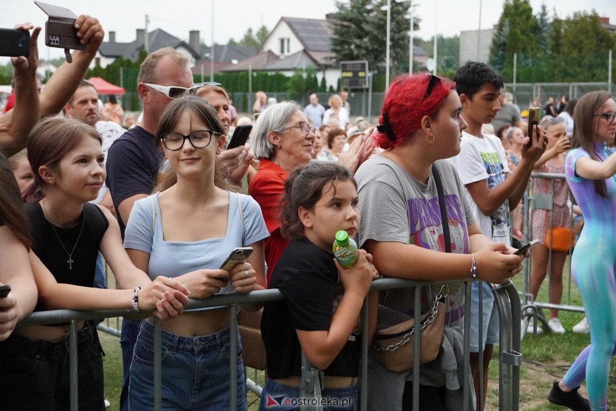 Kurpiowskie Dożynki w Lelisie - Patrycja Runo i Miły Pan [18.08.2024] - zdjęcie #125 - eOstroleka.pl