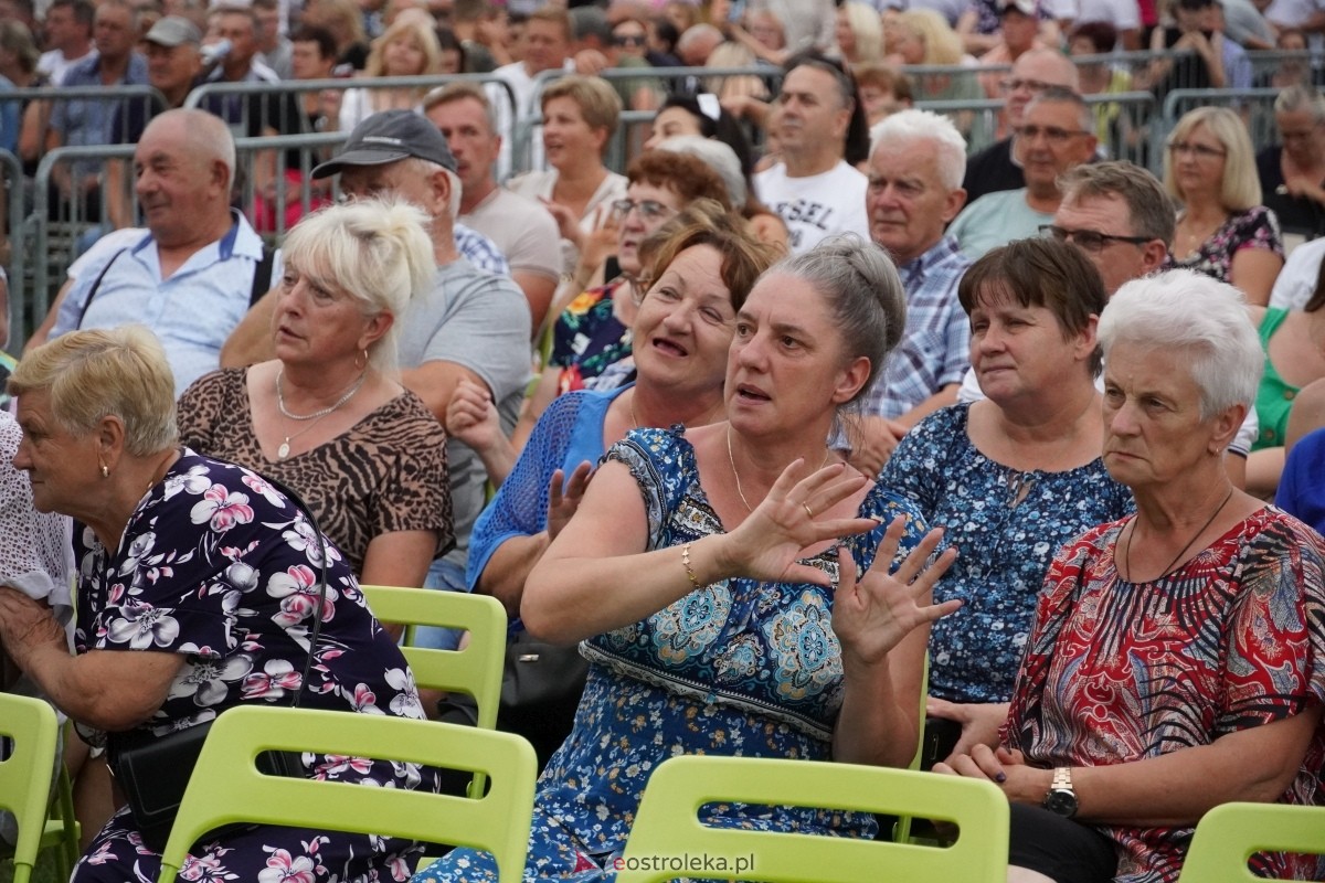 Kurpiowskie Dożynki w Lelisie - Patrycja Runo i Miły Pan [18.08.2024] - zdjęcie #120 - eOstroleka.pl