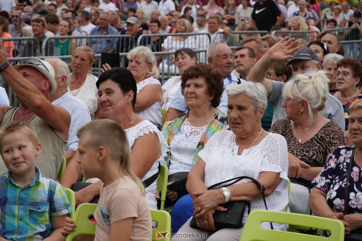 Kurpiowskie Dożynki w Lelisie - Patrycja Runo i Miły Pan [18.08.2024] - zdjęcie #114 - eOstroleka.pl