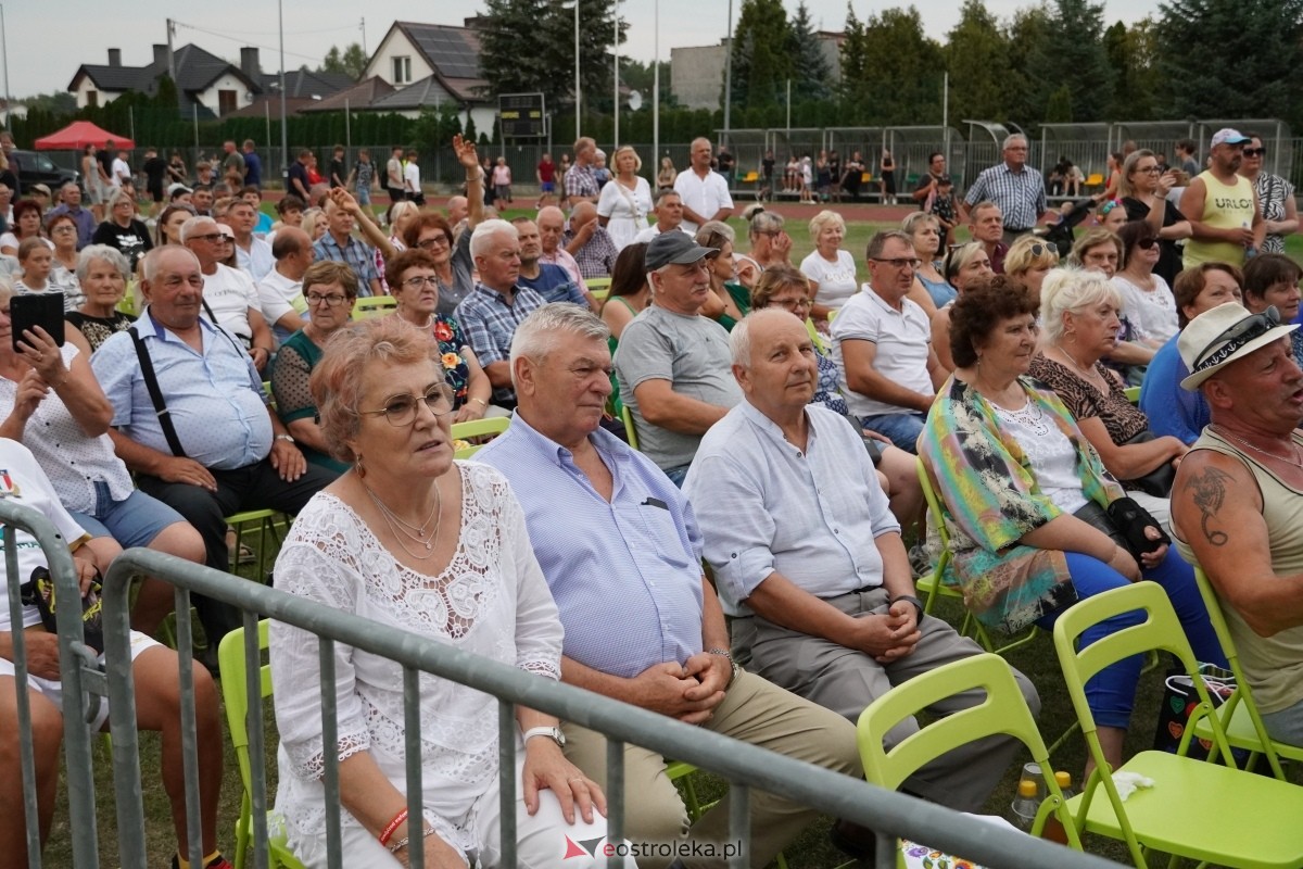 Kurpiowskie Dożynki w Lelisie - Patrycja Runo i Miły Pan [18.08.2024] - zdjęcie #111 - eOstroleka.pl