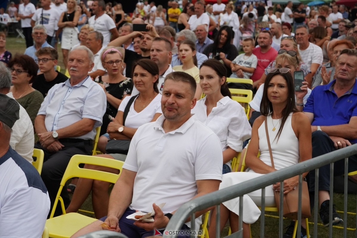 Kurpiowskie Dożynki w Lelisie - Patrycja Runo i Miły Pan [18.08.2024] - zdjęcie #105 - eOstroleka.pl