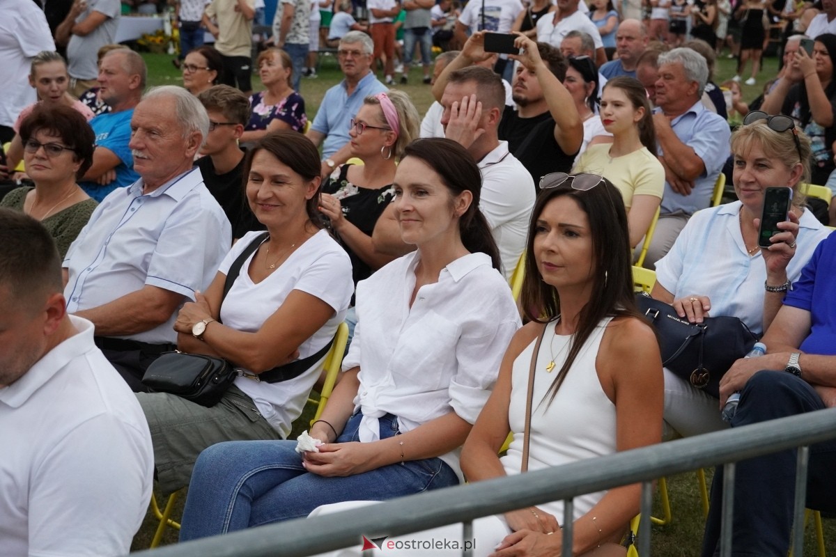 Kurpiowskie Dożynki w Lelisie - Patrycja Runo i Miły Pan [18.08.2024] - zdjęcie #104 - eOstroleka.pl