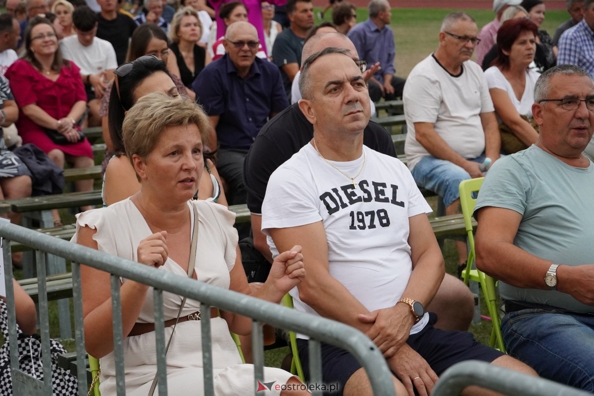 Kurpiowskie Dożynki w Lelisie - Patrycja Runo i Miły Pan [18.08.2024] - zdjęcie #101 - eOstroleka.pl