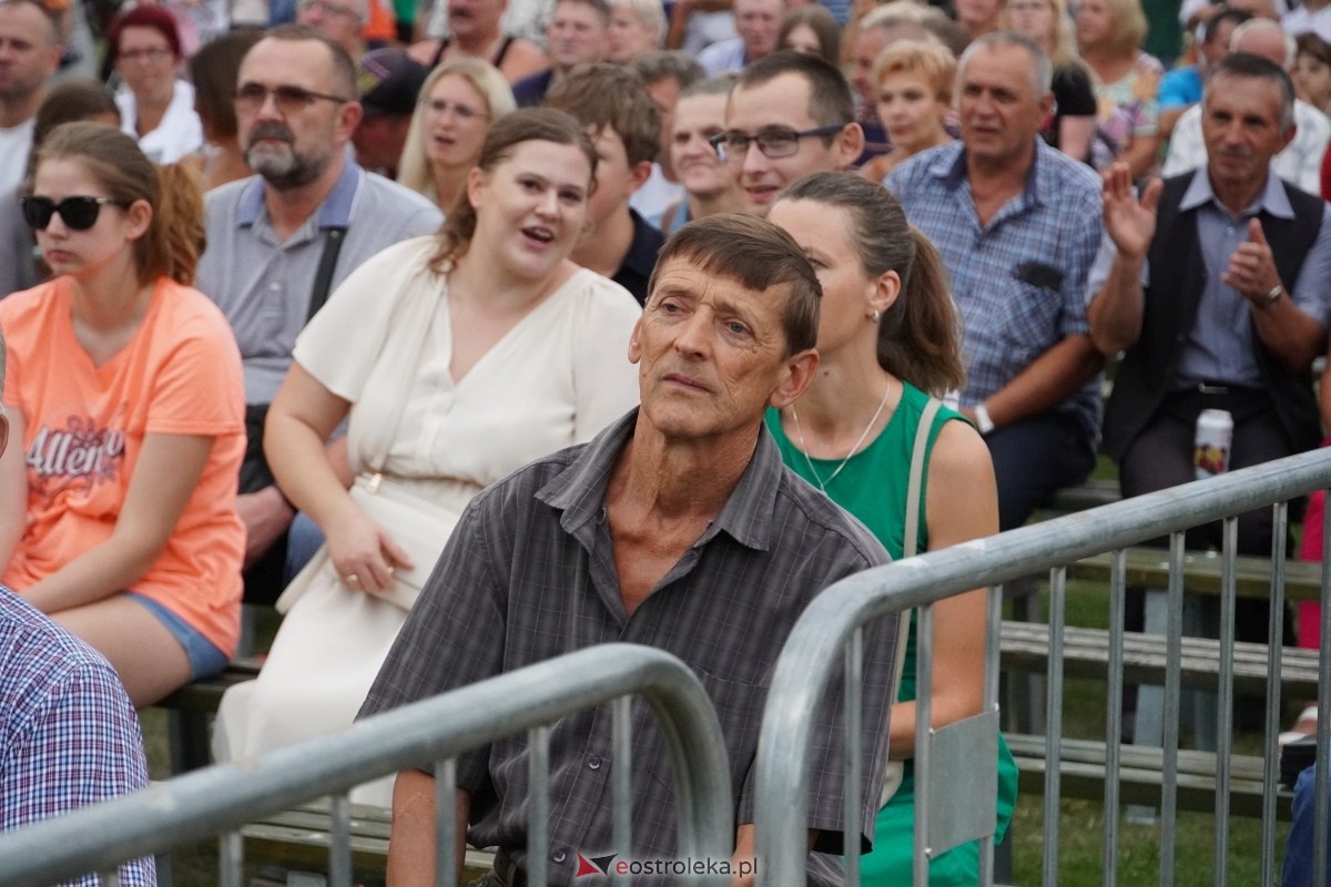 Kurpiowskie Dożynki w Lelisie - Patrycja Runo i Miły Pan [18.08.2024] - zdjęcie #98 - eOstroleka.pl