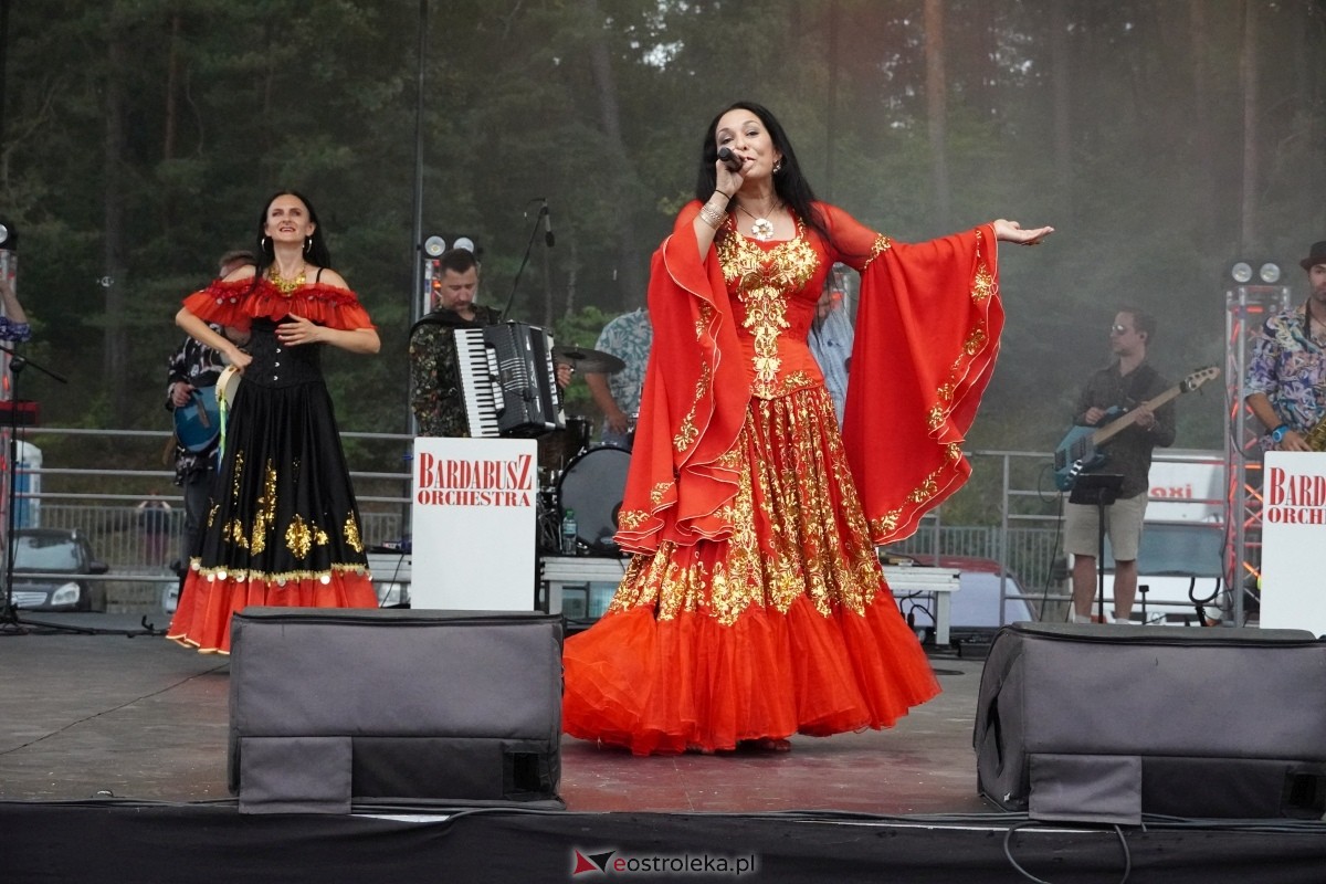 Kurpiowskie Dożynki w Lelisie - Patrycja Runo i Miły Pan [18.08.2024] - zdjęcie #94 - eOstroleka.pl
