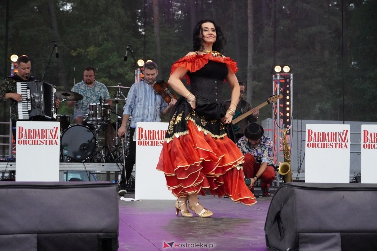 Kurpiowskie Dożynki w Lelisie - Patrycja Runo i Miły Pan [18.08.2024] - zdjęcie #87 - eOstroleka.pl