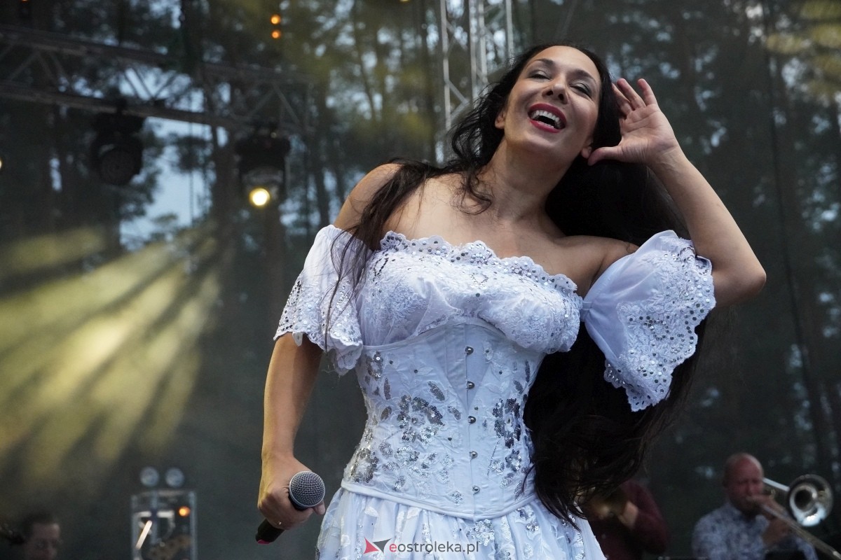 Kurpiowskie Dożynki w Lelisie - Patrycja Runo i Miły Pan [18.08.2024] - zdjęcie #72 - eOstroleka.pl