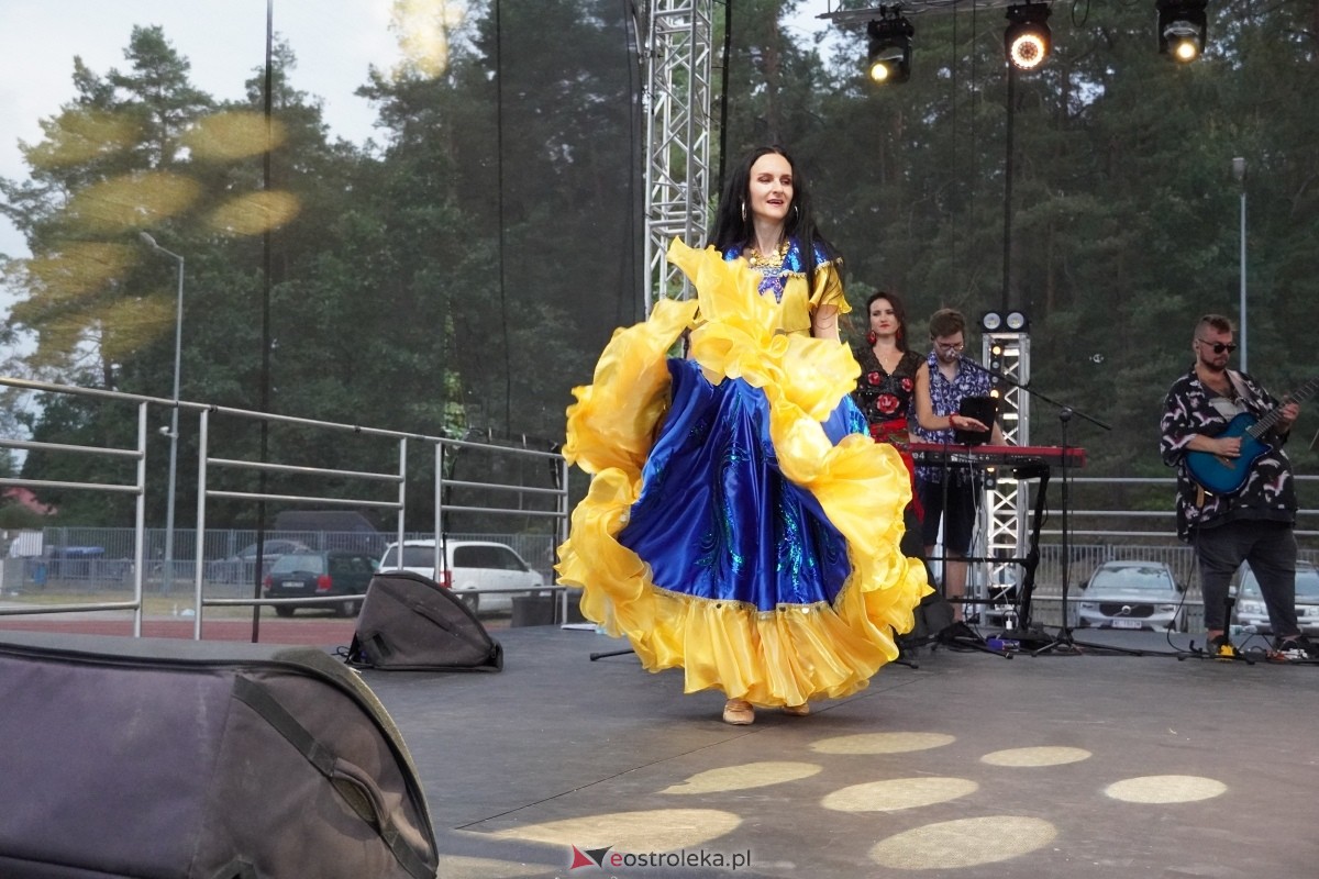 Kurpiowskie Dożynki w Lelisie - Patrycja Runo i Miły Pan [18.08.2024] - zdjęcie #70 - eOstroleka.pl