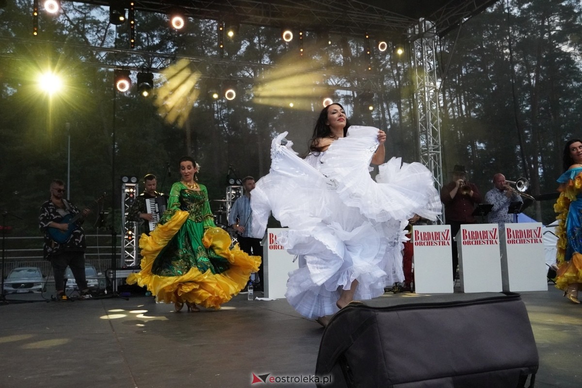 Kurpiowskie Dożynki w Lelisie - Patrycja Runo i Miły Pan [18.08.2024] - zdjęcie #69 - eOstroleka.pl