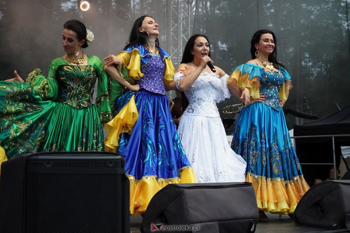 Kurpiowskie Dożynki w Lelisie - Patrycja Runo i Miły Pan [18.08.2024] - zdjęcie #55 - eOstroleka.pl