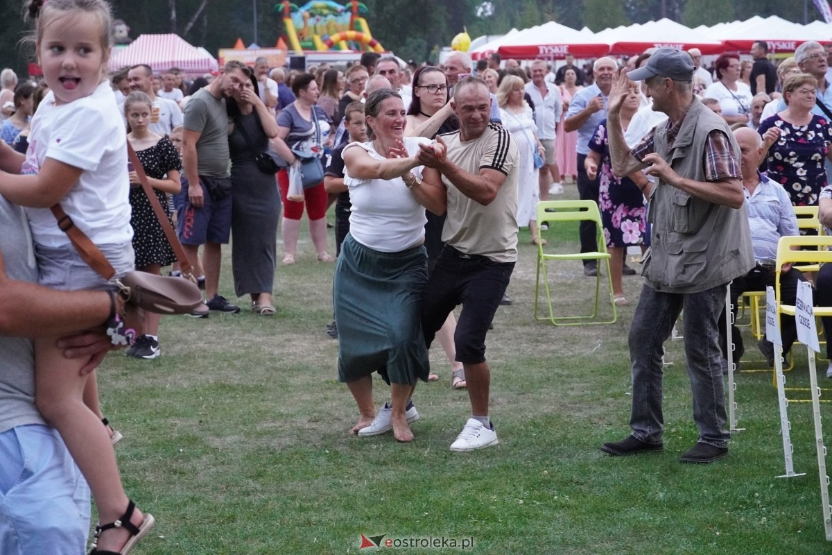 Kurpiowskie Dożynki w Lelisie - Patrycja Runo i Miły Pan [18.08.2024] - zdjęcie #53 - eOstroleka.pl