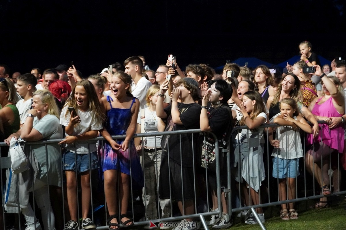 Kurpiowskie Dożynki w Lelisie - Patrycja Runo i Miły Pan [18.08.2024] - zdjęcie #43 - eOstroleka.pl