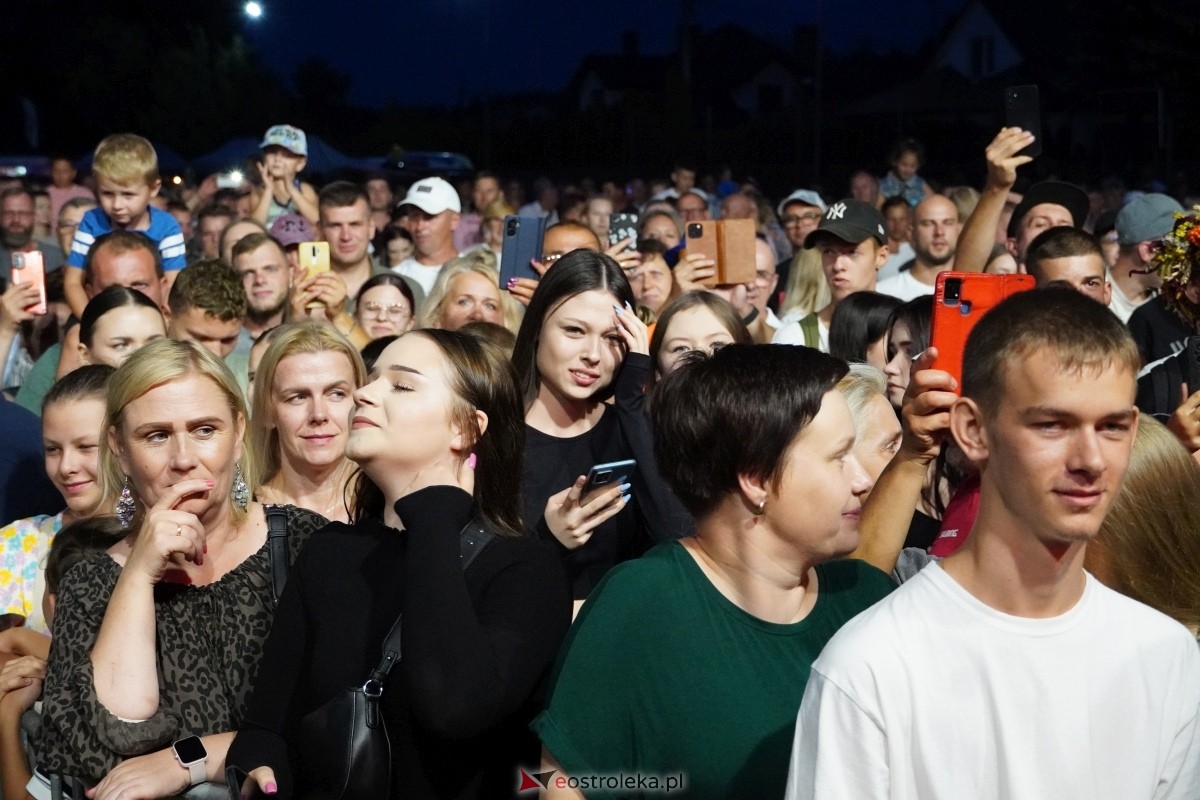 Kurpiowskie Dożynki w Lelisie - Patrycja Runo i Miły Pan [18.08.2024] - zdjęcie #62 - eOstroleka.pl