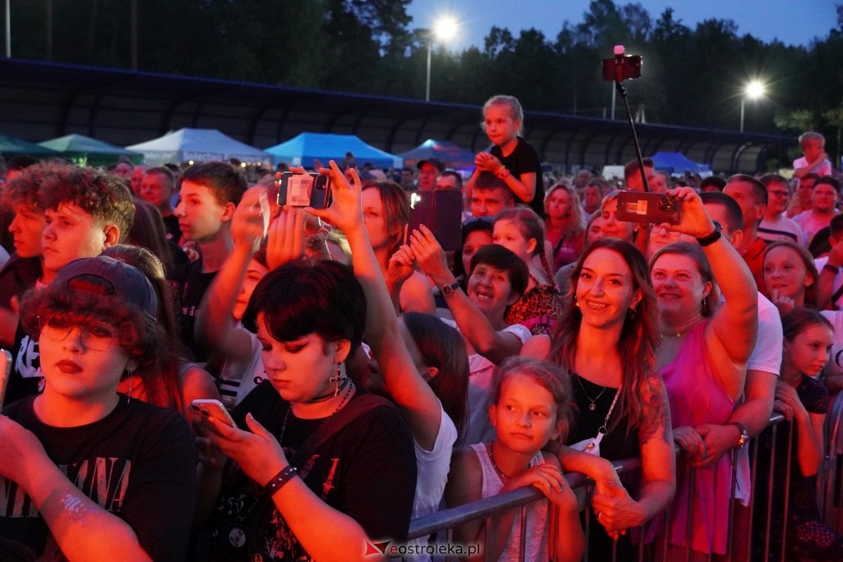 Kurpiowskie Dożynki w Lelisie - Patrycja Runo i Miły Pan [18.08.2024] - zdjęcie #58 - eOstroleka.pl