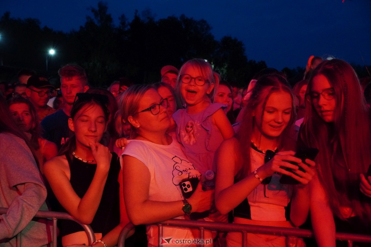 Kurpiowskie Dożynki w Lelisie - Patrycja Runo i Miły Pan [18.08.2024] - zdjęcie #27 - eOstroleka.pl