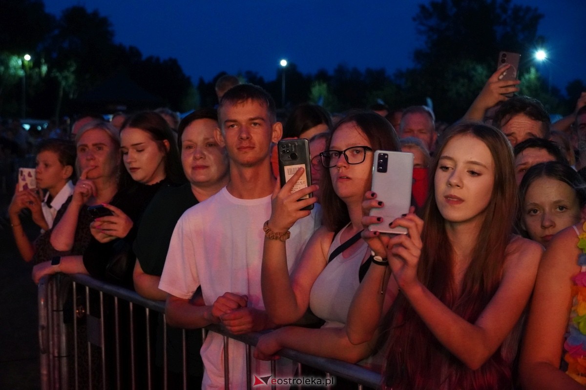 Kurpiowskie Dożynki w Lelisie - Patrycja Runo i Miły Pan [18.08.2024] - zdjęcie #24 - eOstroleka.pl