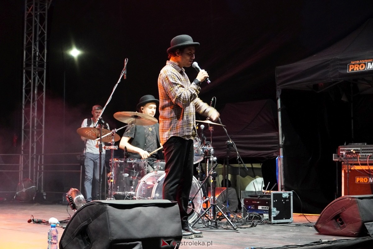 Kurpiowskie Dożynki w Lelisie - Patrycja Runo i Miły Pan [18.08.2024] - zdjęcie #1 - eOstroleka.pl