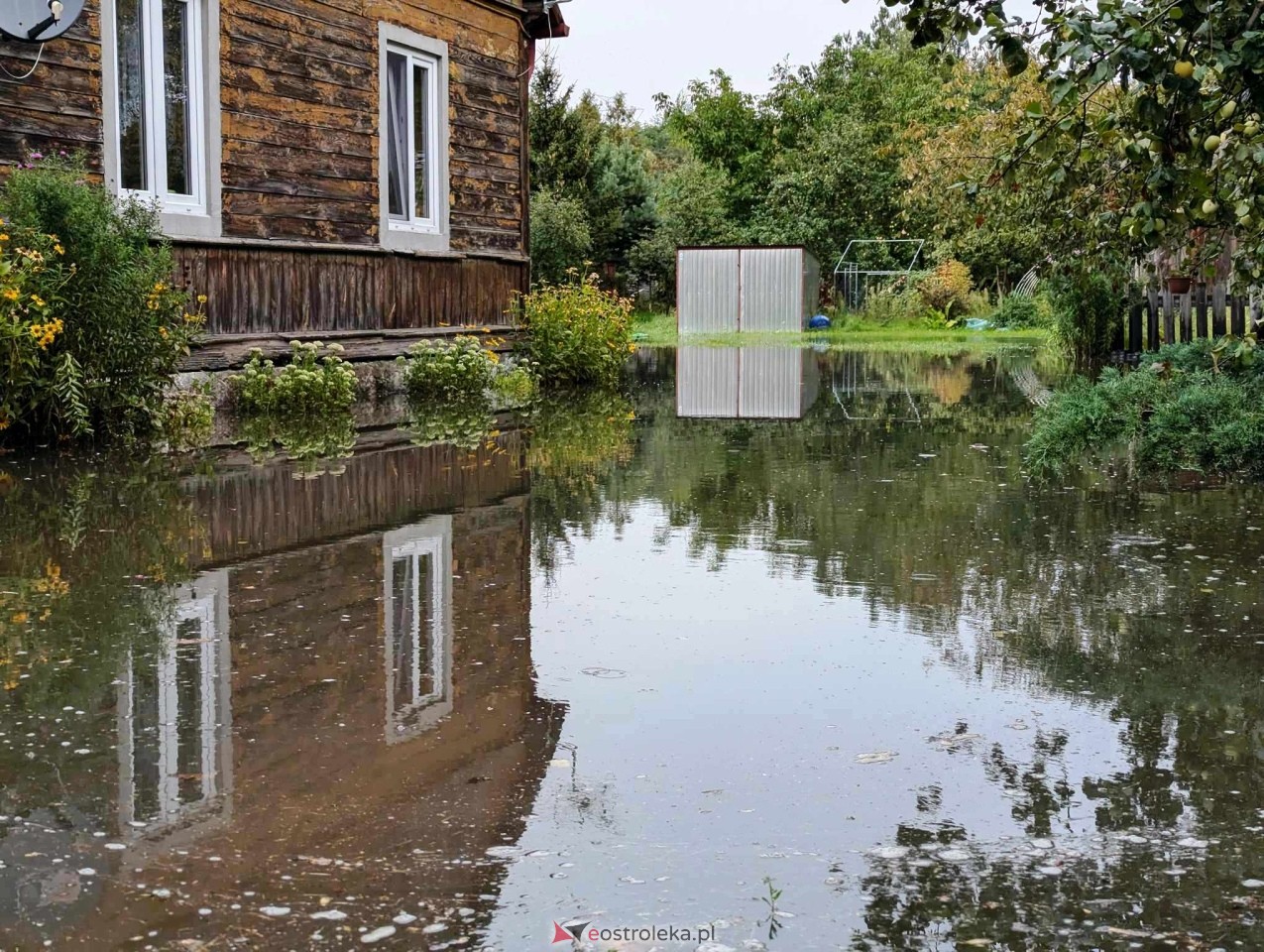 Zalana posesja przy Energetycznej [19.08.2024] - zdjęcie #3 - eOstroleka.pl