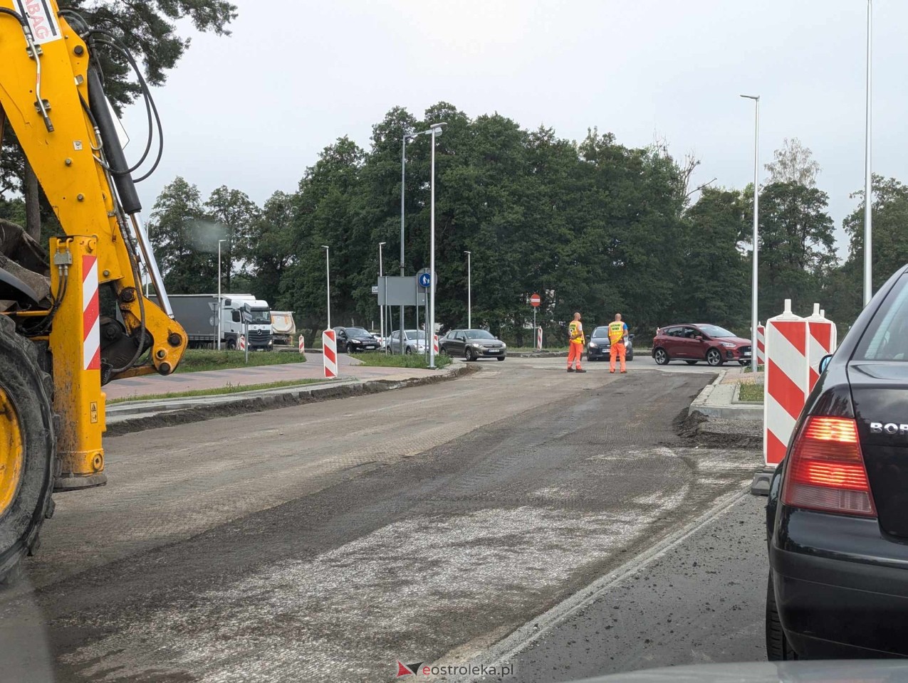 Olbrzymi korek na ulicy Warszawskiej w Ostrołęce [21.08.2024] - zdjęcie #9 - eOstroleka.pl