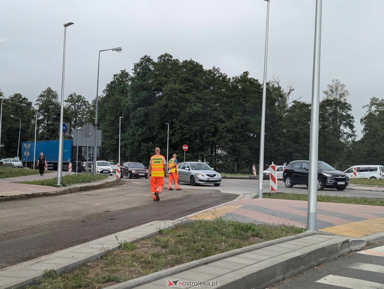 Olbrzymi korek na ulicy Warszawskiej w Ostrołęce [21.08.2024] - zdjęcie #6 - eOstroleka.pl