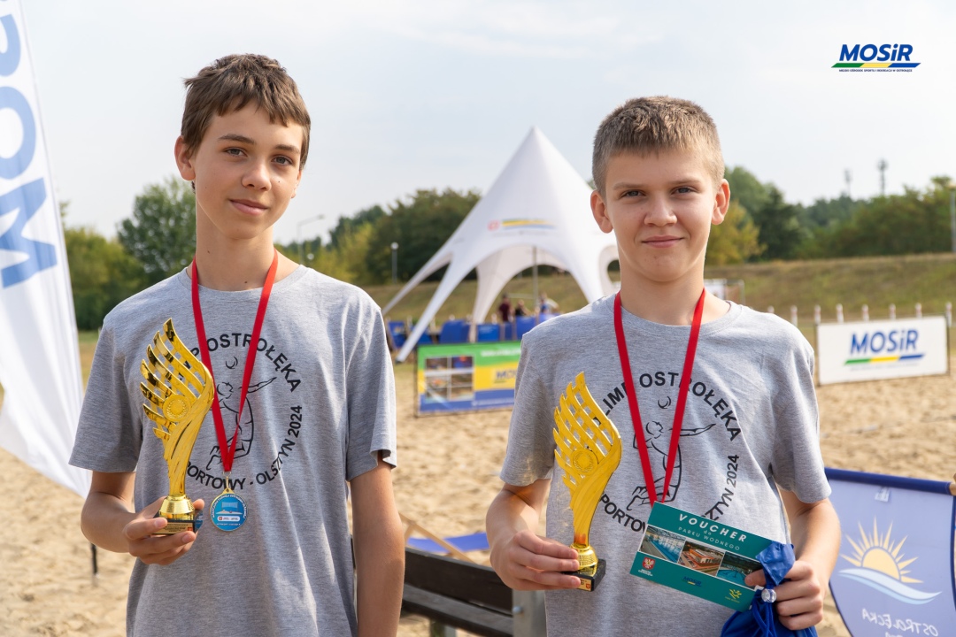 Turniej siatkówki plażowej na plaży miejskiej [18.08.2024] - zdjęcie #33 - eOstroleka.pl