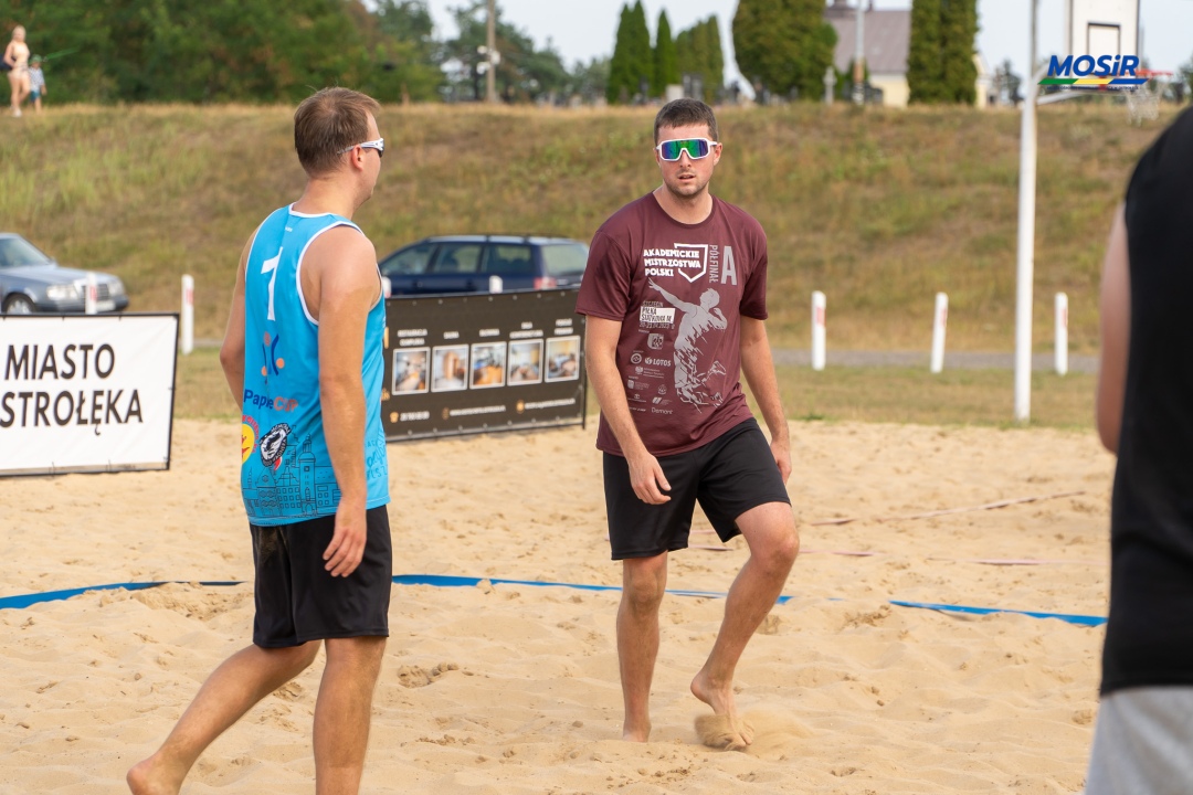 Turniej siatkówki plażowej na plaży miejskiej [18.08.2024] - zdjęcie #5 - eOstroleka.pl
