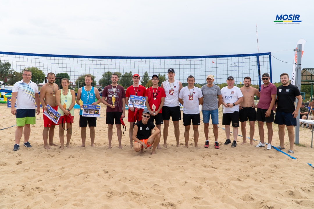 Turniej siatkówki plażowej na plaży miejskiej [18.08.2024] - zdjęcie #1 - eOstroleka.pl