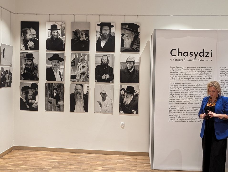 Otwarcie wystawy “Chasydzi” w Muzeum Kultury Kurpiowskiej - zdjęcie #11 - eOstroleka.pl