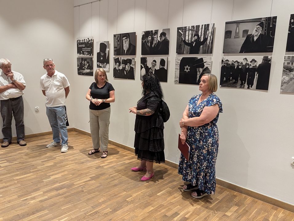 Otwarcie wystawy “Chasydzi” w Muzeum Kultury Kurpiowskiej - zdjęcie #2 - eOstroleka.pl