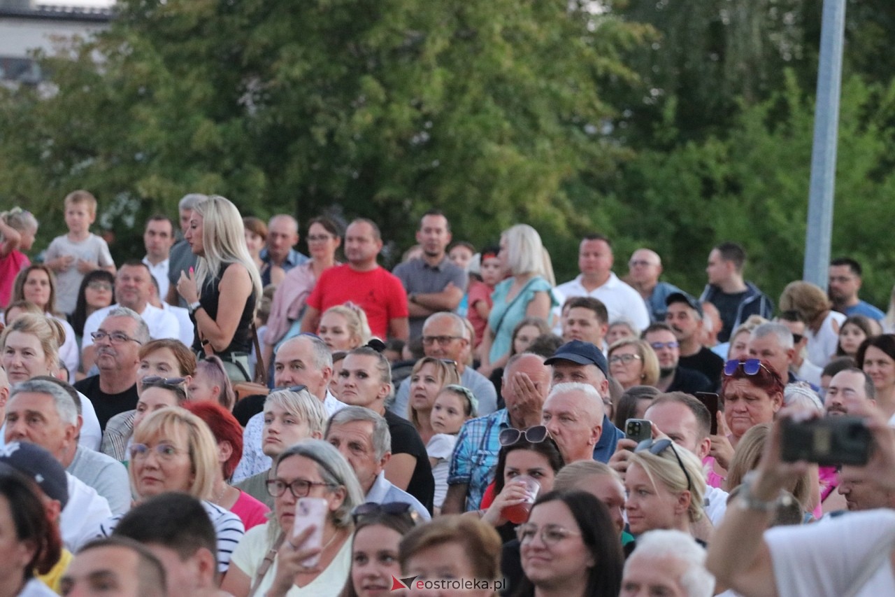 Miodobraniowa Noc Kabaretowa 2024 [24.08.2024] - zdjęcie #165 - eOstroleka.pl