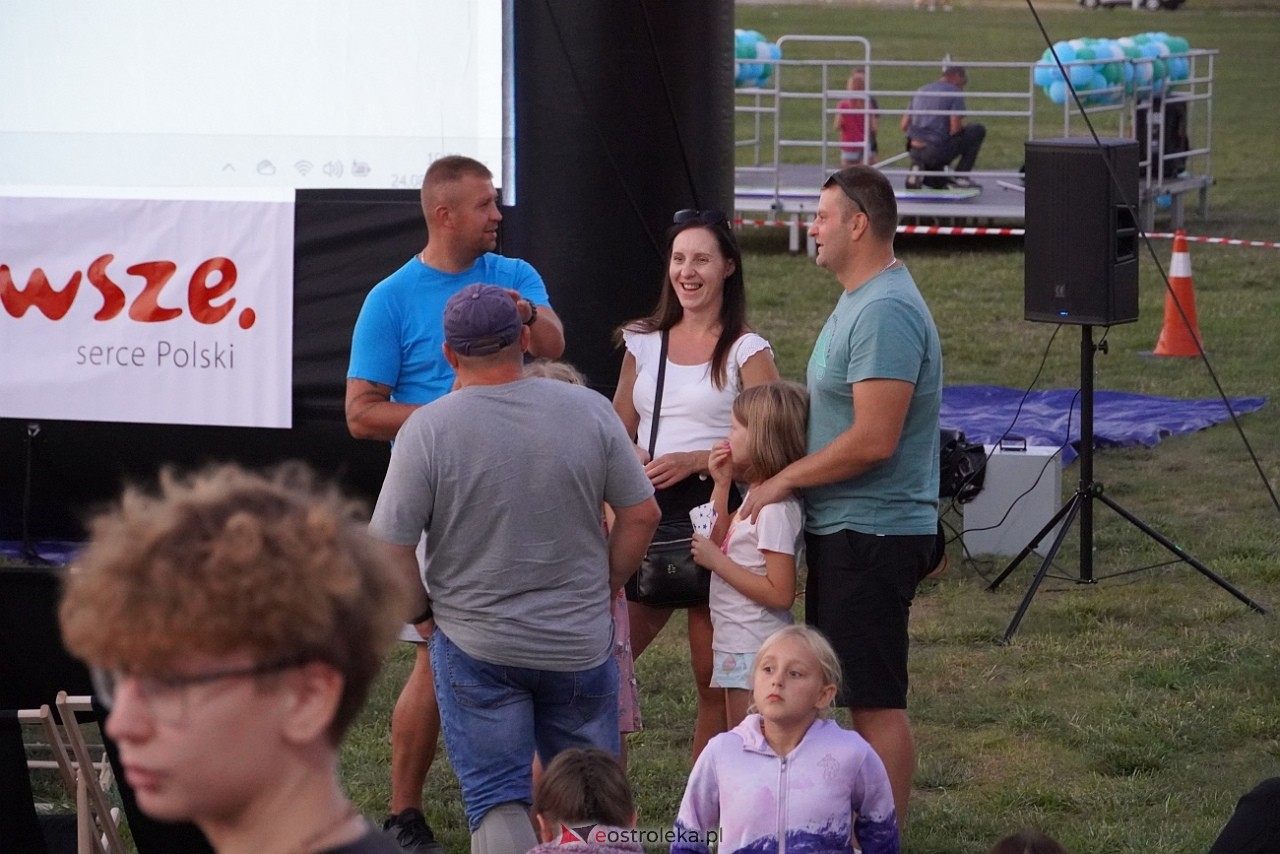 Letnie kino plenerowe w Ostrołęce. Na dużym ekranie film „Krudowie 2: Nowa Era” [24.08.2024] - zdjęcie #65 - eOstroleka.pl