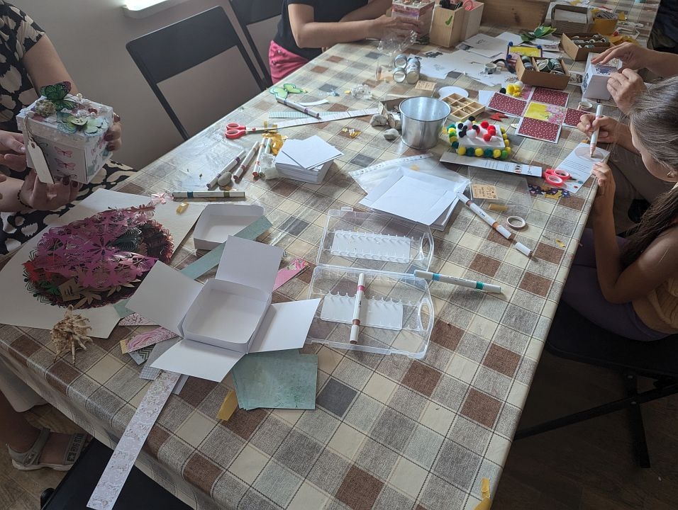 Etnodizajn po kurpiowsku - warsztaty rodzinne [25.08.2024] - zdjęcie #9 - eOstroleka.pl