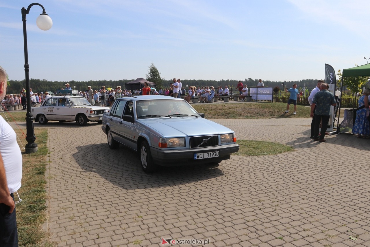 Miodobranie Kurpiowskie 2024 - zlot aut z PRL [25.08.2024] - zdjęcie #21 - eOstroleka.pl