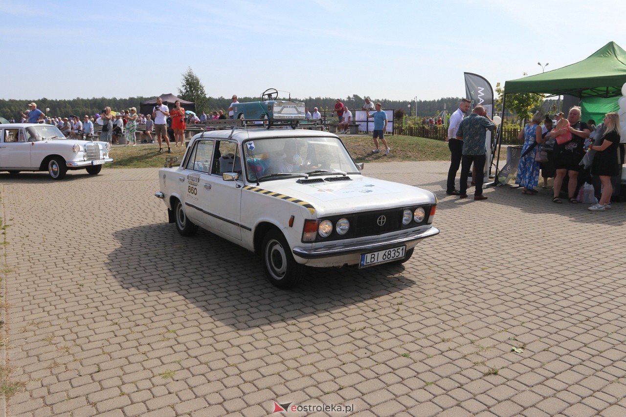 Miodobranie Kurpiowskie 2024 - zlot aut z PRL [25.08.2024] - zdjęcie #20 - eOstroleka.pl