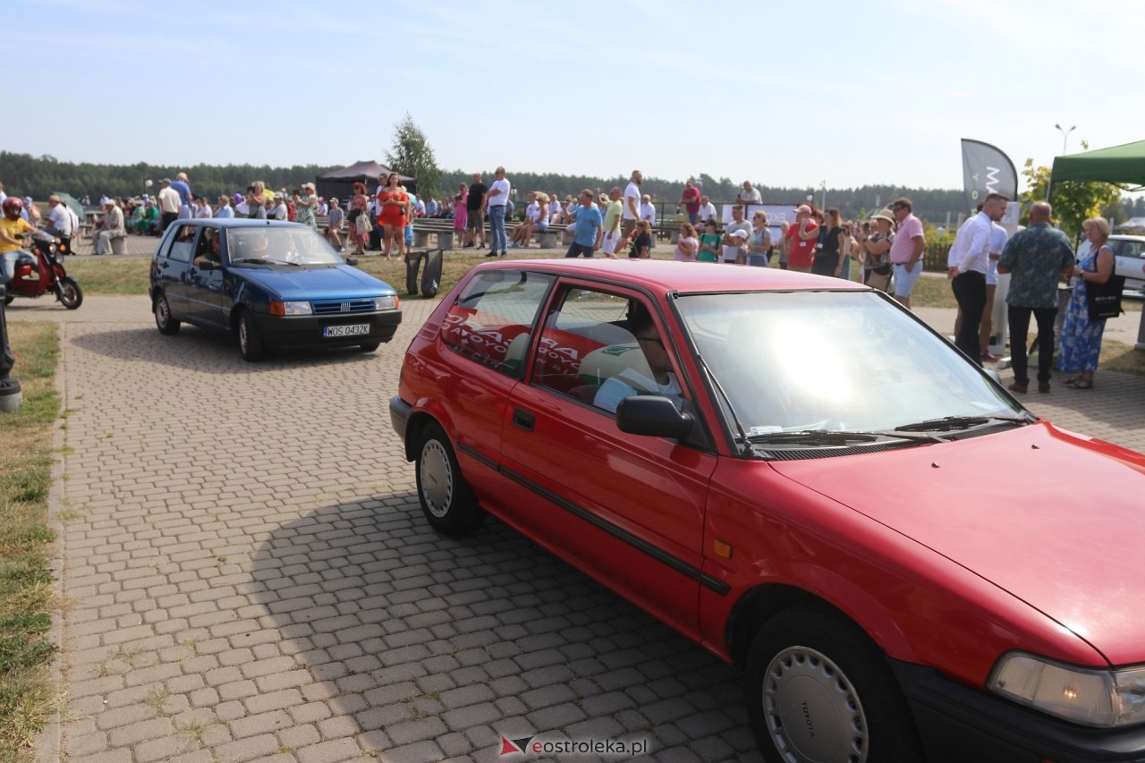 Miodobranie Kurpiowskie 2024 - zlot aut z PRL [25.08.2024] - zdjęcie #14 - eOstroleka.pl