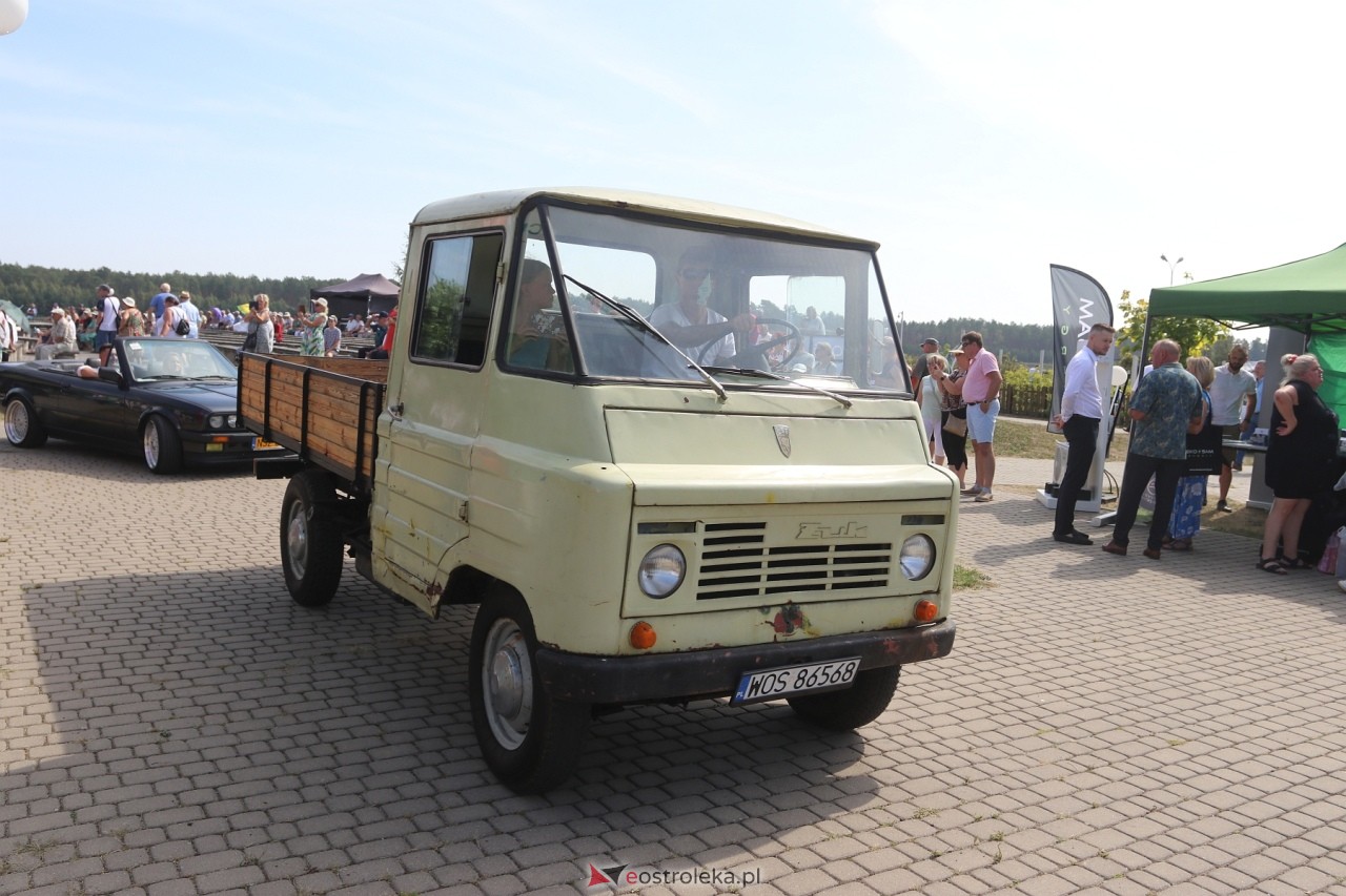 Miodobranie Kurpiowskie 2024 - zlot aut z PRL [25.08.2024] - zdjęcie #9 - eOstroleka.pl