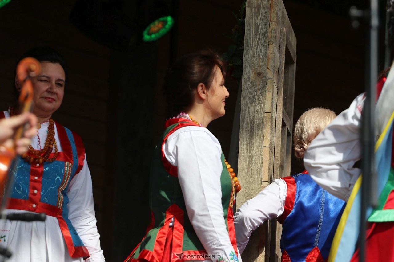 Miodobranie Kurpiowskie 2024 - widowisko folklorystyczne [24.08.2024] - zdjęcie #18 - eOstroleka.pl