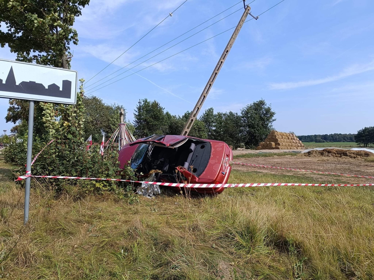 Wypadek w Trzaskach [25.08.2024] - zdjęcie #5 - eOstroleka.pl