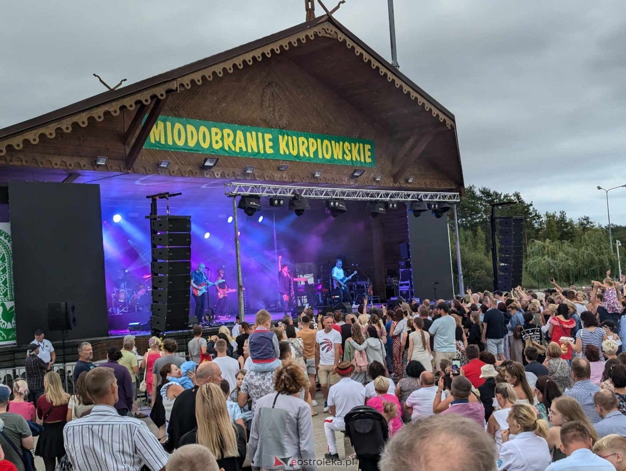 Miodobranie Kurpiowskie 2024 - Wanda i Banda oraz Ania Dąbrowska [25.08.2024] - zdjęcie #12 - eOstroleka.pl