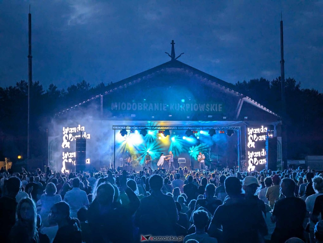 Miodobranie Kurpiowskie 2024 - Wanda i Banda oraz Ania Dąbrowska [25.08.2024] - zdjęcie #5 - eOstroleka.pl